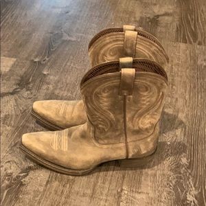 Ariat women’s cowgirl boots size 7.5